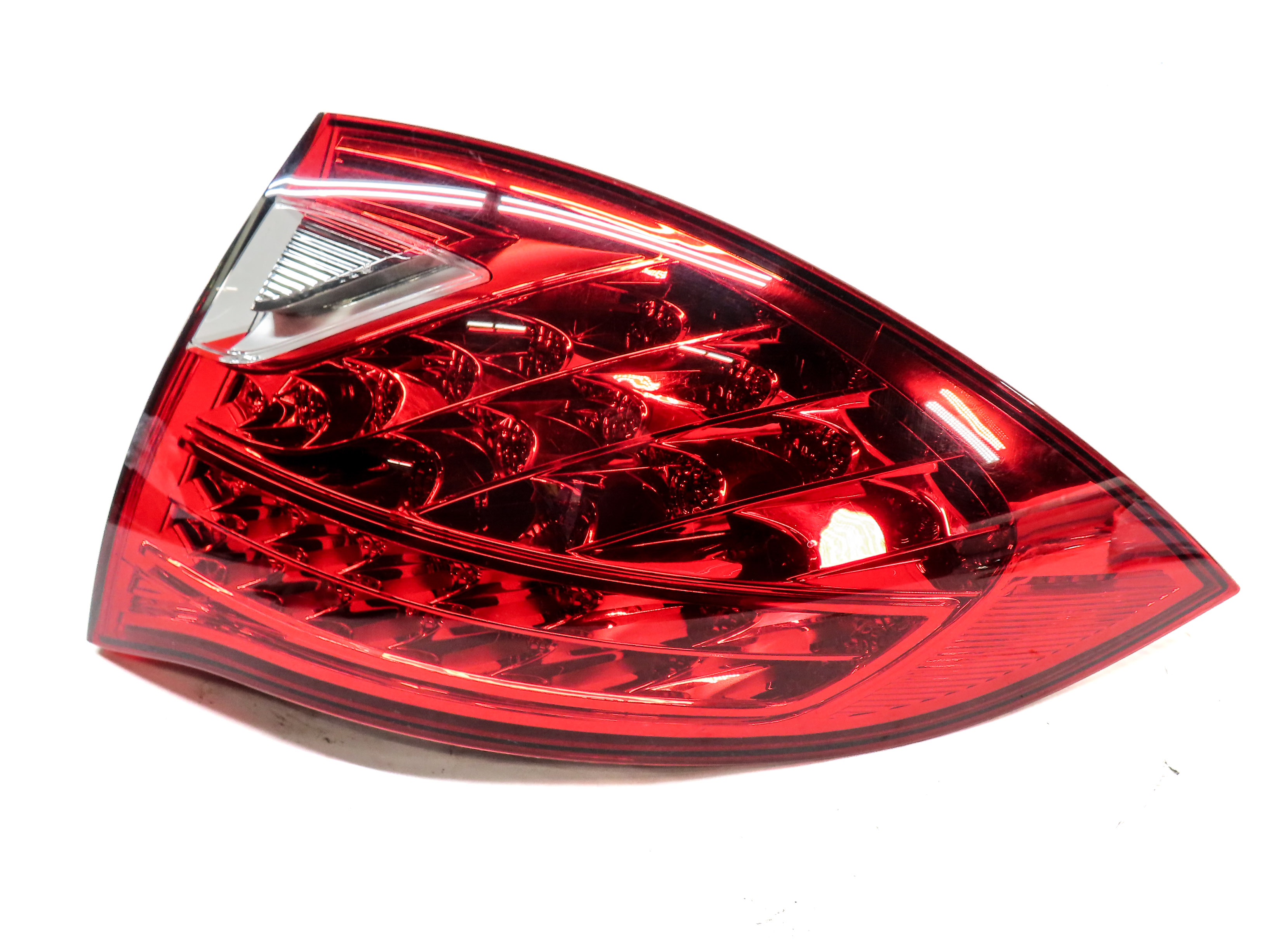 2011-2014 PORSCHE CAYENNE (958) RIGHT PASSENGER OUTER TAILLIGHT BRAKE LIGHT LAMP — exact item pictured